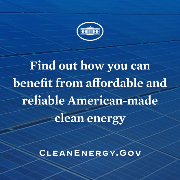 Plakat mit einem blauen Kreis-Logo, das einen weißen Stern und weißen Text enthält, der "Finden Sie heraus, wie Sie von erschwinglicher und zuverlässiger amerikanischer Made Clean Energy profitieren können", auf einem hellblauen Hintergrund.