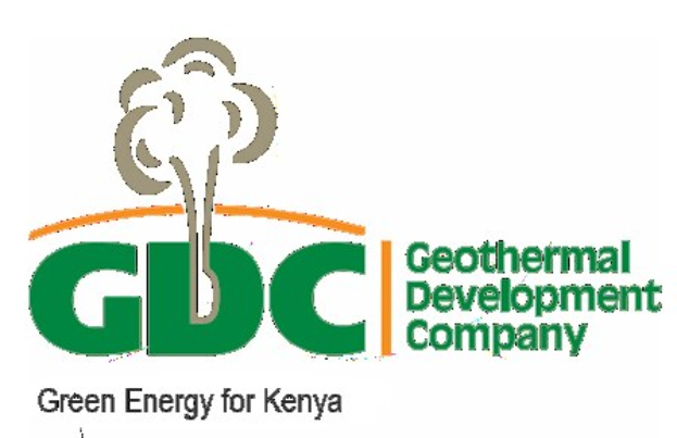Logo der Geothermal Development Company (GDC) mit einem grünen Kreis mit weißer Umrandung und einem Stern, der von einem grünen Ring mit dem weißen Unternehmensnamen und dem Text "Grüne Energie für Kenia" in fetter schwarzer Schrift umgeben ist.