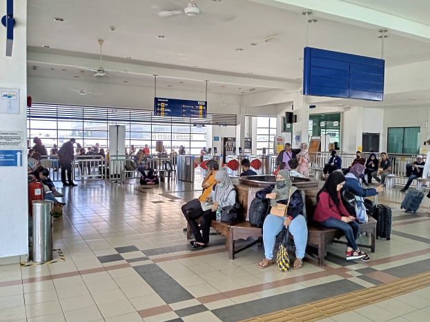 Ferienstart: Airport-Schlangen Wahrscheinlich K"uzer als 2022