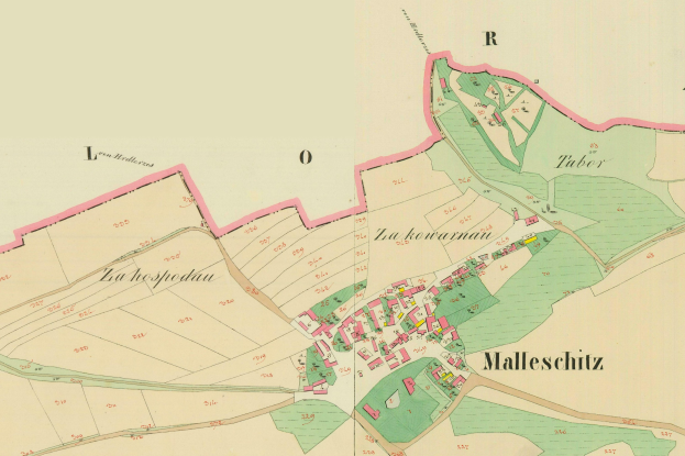 Ein detaillierter alter Stadtplan von Maleschitz, Deutschland, der Straßen, Gebäude und Sehenswürdigkeiten mit Textanmerkungen zeigt.