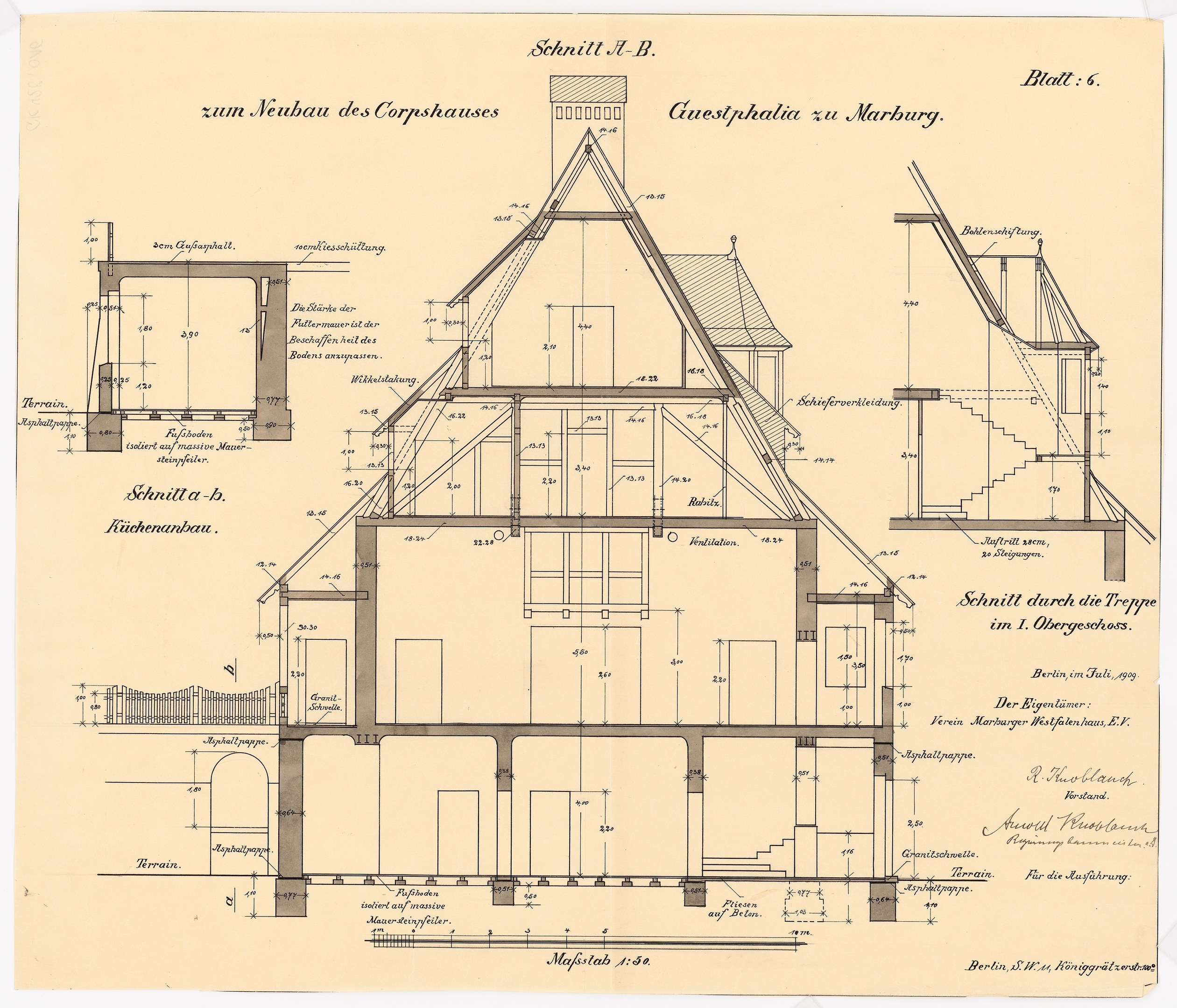Ein detailliertes architektonisches Zeichnung eines historischen Hauses mit zahlreichen Fenstern und einem Dach, das als erstes Haus in Deutschland gilt, begleitet von strukturellen Plänen und Text auf Papier.