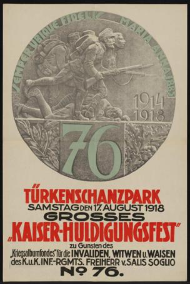Ein Plakat zum 70. Jubiläum des Kaiser-Huldigungsfestes in Berlin, Deutschland, das eine Gruppe von Menschen in der Mitte zeigt, umgeben von Text und Zahlen, in einem Photo-Rahmen präsentiert.