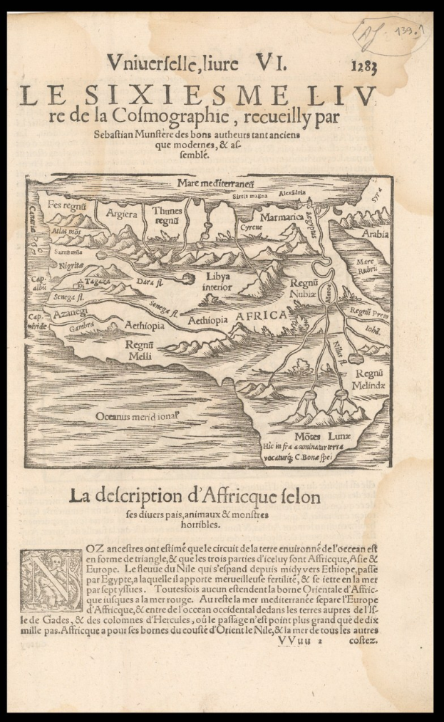 Ein detaillierter Afrika-Kartenausschnitt auf dem Cover eines alten Buches mit sichtbaren geografischen Merkmalen und Text, vor schwarzem Hintergrund.