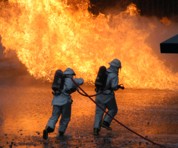 POL-VIE: Viersen: Zwei leicht Verletzte bei Feuer eines Trockners