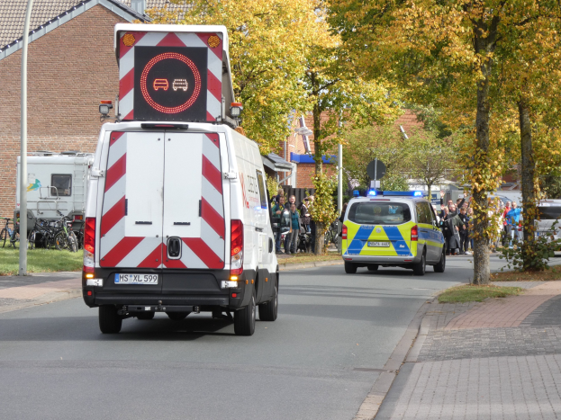 POL-HF: Verkehrsunfall mit Personenschaden - Zusammenstoß von Pkw und Rettungswagen