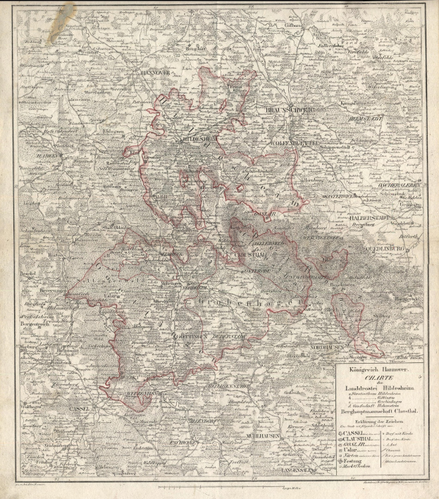 Alte Deutschlandkarte mit schwarzem Rand und Text, die detaillierte provinzielle Einteilungen zeigt.